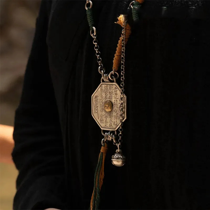 Collier pendentif pièce Bagua  - Ethnic Fashion Co In avis et prix